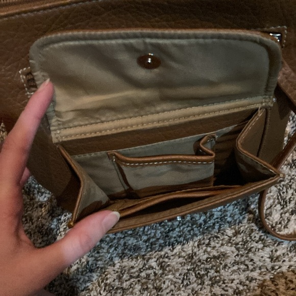 Kelly & Katie cross body bag - Picture 5 of 5